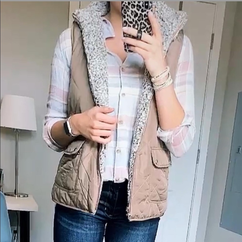 GOODNIGHT MACAROON SHERPA VEST